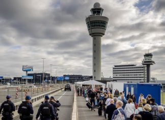 One in all Europe’s busiest airports to cap passengers by way of early 2023 220929142743 amsterdam schiphol airport 0913 super tease