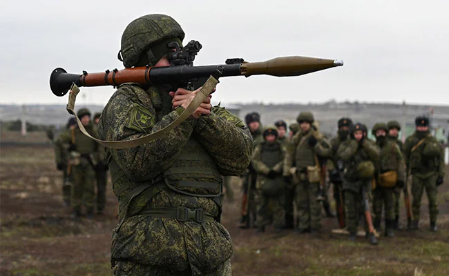 6bm9qbeo russia army reuters 625x300 25 January 22