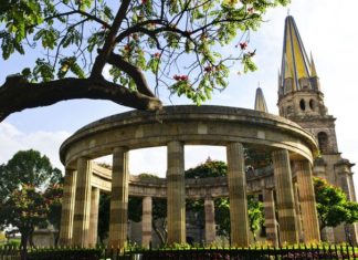 5 locations to immerse your self in Hispanic tradition 8c8e036d 8ce4 4faa ba7b 2e0eb91a6a0c Guadalajara Rotonda de los Jalisciences Ilustres and Cathedral