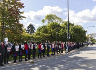 Flight attendants protest at Chicago airports: Southwest at Halfway, United at O’Hare AIRLINEPROTEST 092822 20