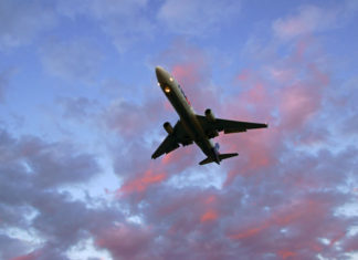 Native airports win prime prizes from IL FedexPlaneGettyImages 499510776
