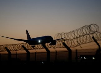 London airports alter schedule to keep away from noise on Queen’s funeral Hotel Quarantine Ends For First Travellers To Heathrow From Red List Countries 1231392353