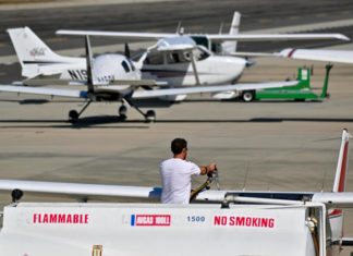 Lead spews from some Southern California airports; cleaner gas is coming – Press Telegram LPT L LEADEMISSIONS 0918 JG 01