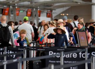 Public vacation havoc hits main airports f98242e25b091839f8647512bad3c91fa74c94ce 16x9 x0y0w1280h720