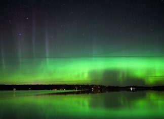 You Might Be In a position to See the Northern Lights within the U.S. This Weekend northern lights NLUS0922 7a61d9f5d36f406aaac97678e98a9b8c