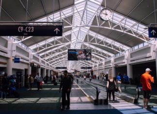 5 Simple Methods to Get Via the Airport Quicker pexels brett sayles 1115358 scaled e1663341386683