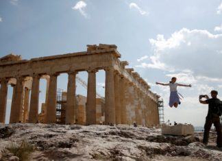 On-line European tourism bookings thus far in 2022 greater than pre-pandemic 3UKYPIAYJZKHDIOJFDGWJW5WLU