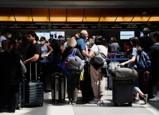 Journey ideas: Do not crash the airport gate on the final minute, and preserve luggage to a minimal 393604842 i