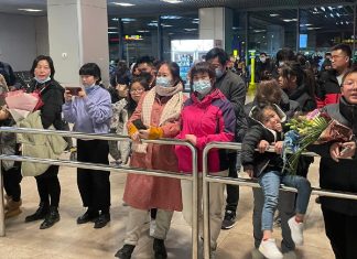 Emotional reunions and tourism enhance in Spain as China reopens
