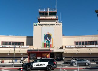 Crew Halts Touchdown at Hollywood Burbank Airport to Keep away from Collision – NBC Los Angeles