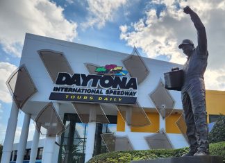 Daytona Worldwide Speedway: How To Organize A NASCAR Fan’s Dream Trip