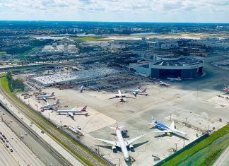 10 Largest Airports in america