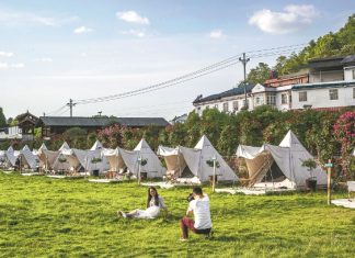 Robots, campsites enhance tourism upgrades amid China’s regular restoration