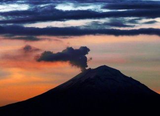 Volcanic ash from Popocatepetl quickly shuts down Mexico Metropolis airports