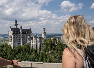 Man charged with killing U.S. vacationer at Germany’s Neuschwanstein Fortress