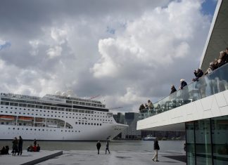 Amsterdam votes to ban cruise ships
