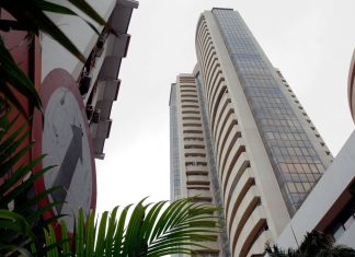Indian Railway Catering & Tourism Corporation share price Today Live Updates : Indian Railway Catering & Tourism Corporation Stocks Plummeting