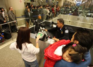 Did Biden Secretly Fly 320K Unvetted Migrants to American Airports in 2023?