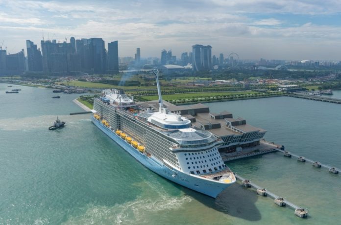 Ovation-of-the-seas.jpg