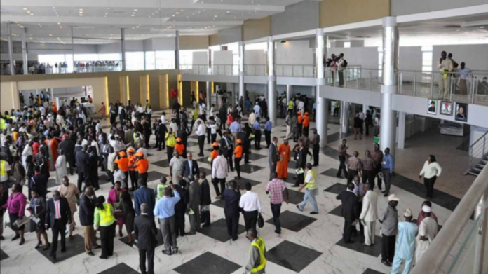 Airport-passengers-1024x575.png