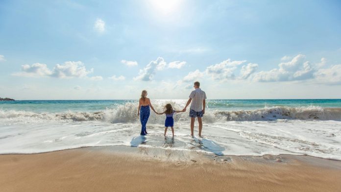 HIFI-Summer-travel-Represntative-image-credit-Natalya-Zaritskaya-Unsplash-1600x900.jpg